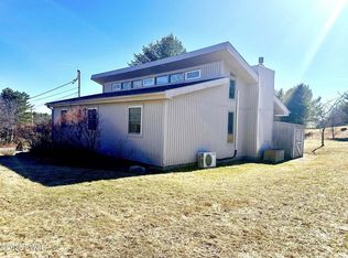 114 Orchard Dr, Lords Valley, PA 18428