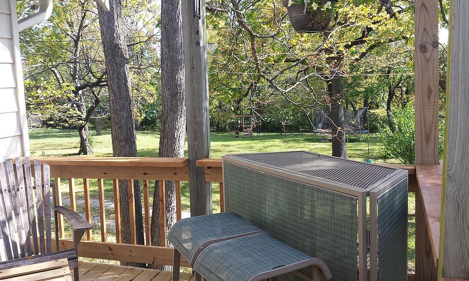 2nd image of 8619 Holmes Rd