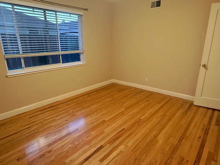 445 Peralta Ave — Photo 5