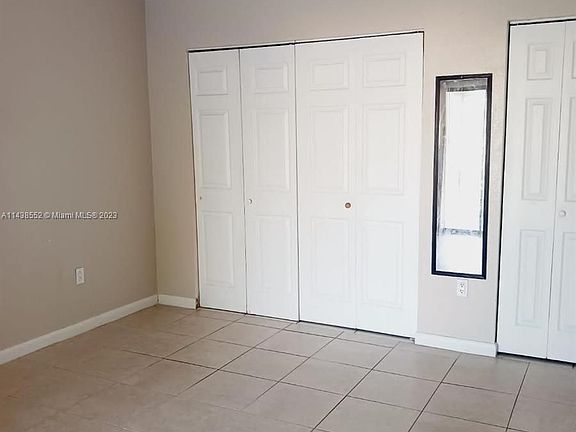 4th image of 1071 Adams Ave #1071E