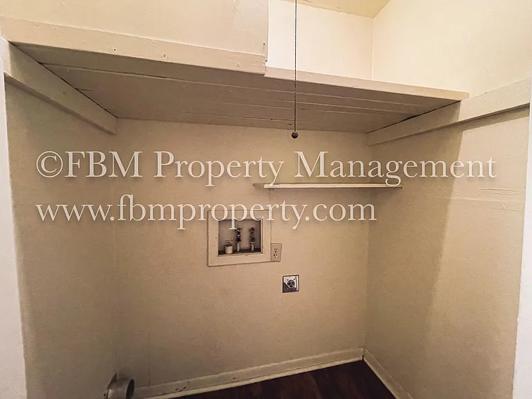Coming Soon - 202 N 23 1/2 St - Cozy 2 Bedroom, 1 Bathroom With Fenced Yard in Corsicana TX! — Photo 8