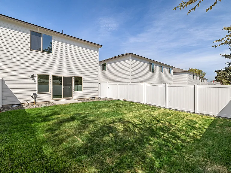 1163 S Underwood St #110 — Photo 10