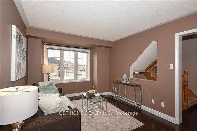 76 Dunlop Ct #MAIN — Photo 4
