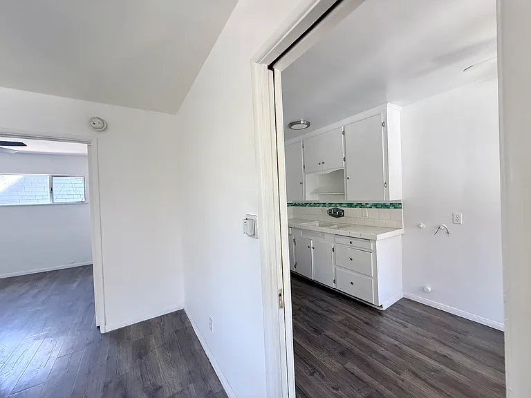 128 N Avenue 56 #4 — Photo 7