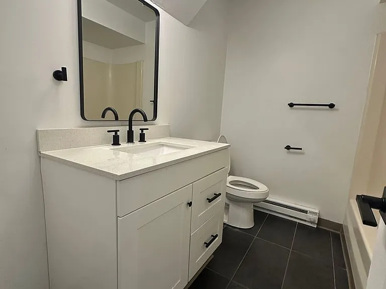 University Park Apartments near Cornell University — Photo 608