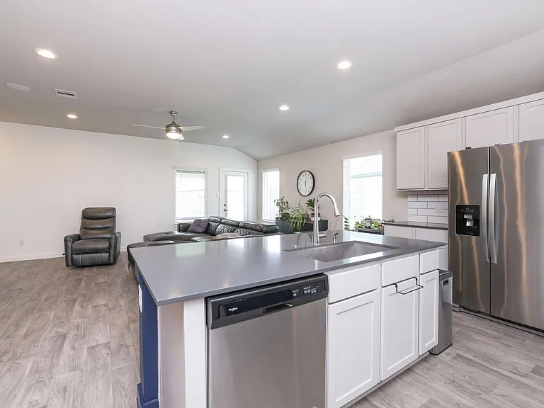14209 Silver Maple Ct — Photo 20