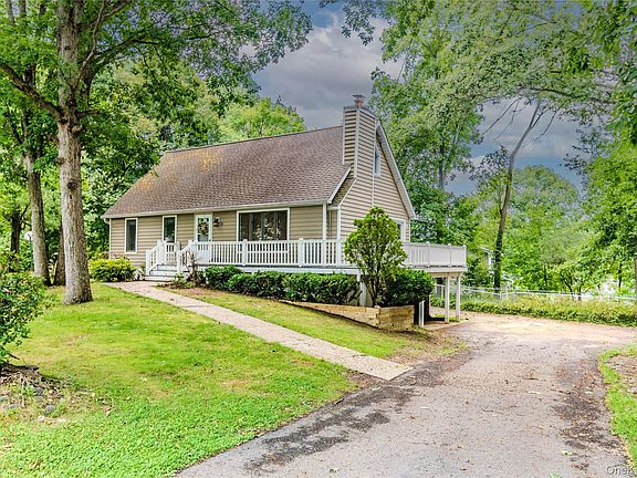 2nd image of 19 Farmstead Road