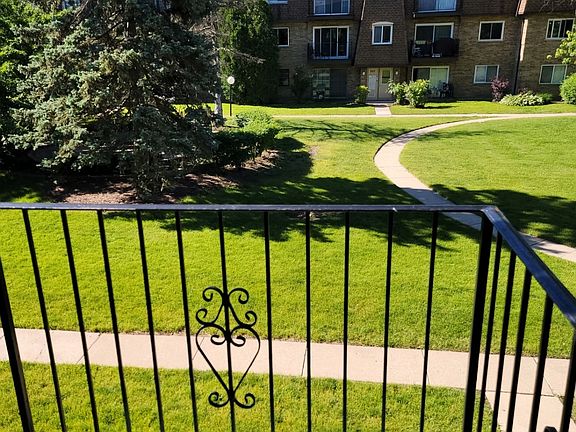 3rd image of 9436 Bay Colony Dr APT 2E