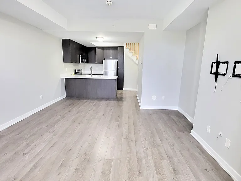 1555 Kingston Rd #204 — Photo 3