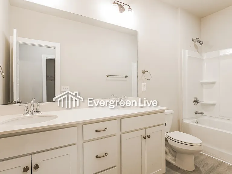11 Wolf Ln — Photo 11