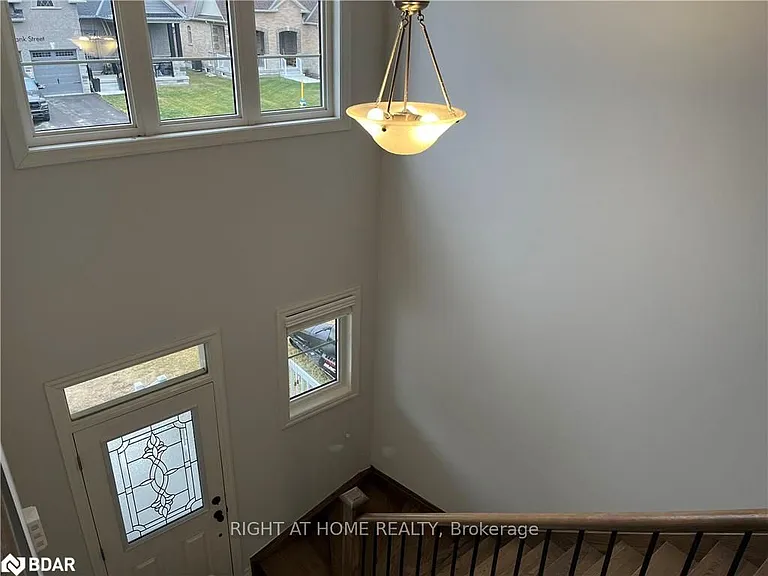 57 Bank St — Photo 5