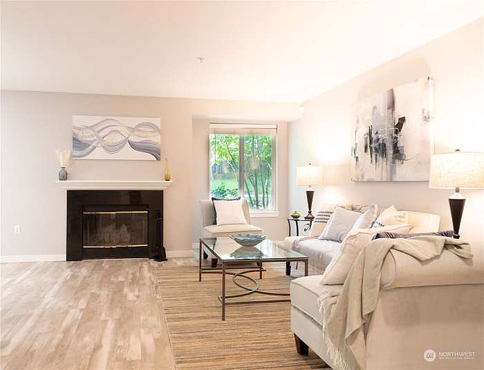 1st image of 11002 SE Petrovitsky Rd