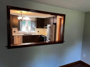 25 Plumtree Rd #B, Sunderland, MA 01375