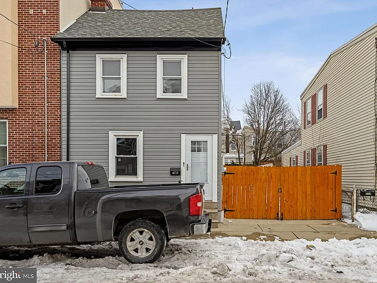 4717 Almond St #19 — Photo 32