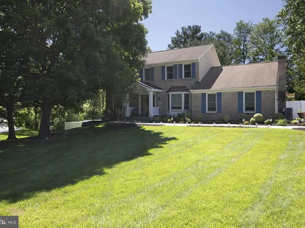 1900 Morningmist Dr, Silver Spring, MD 20906