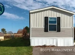 18 Locust St #18, Crestline, OH 44827