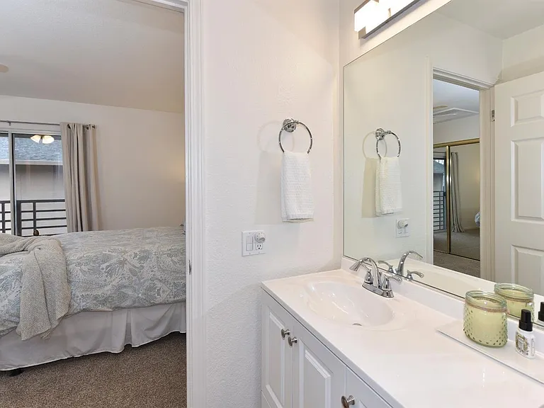 1182 Pear Tree Ln — Photo 16