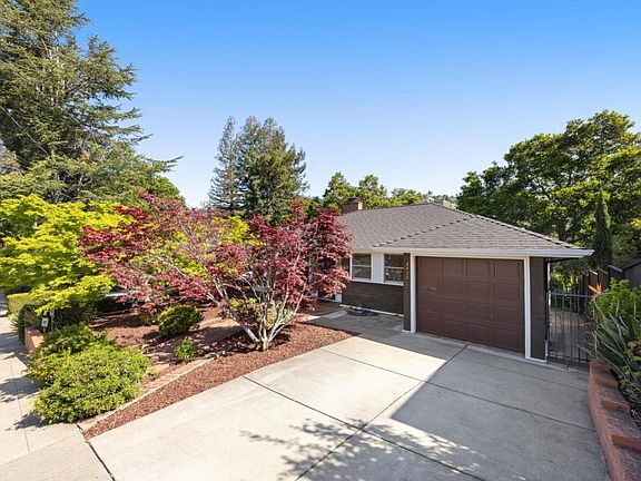 3rd image of 4430 Reinhardt Drive