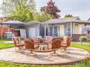 313 W Lakeview St, Crystal, MI 48818