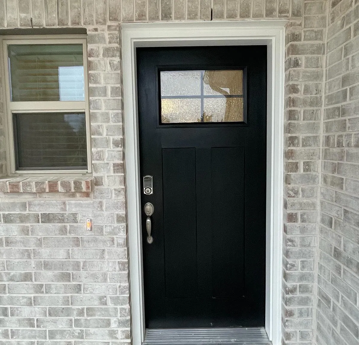 3208 Yellow Pine Dr — Photo 3