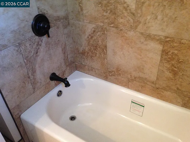 1448 Rosal Ln — Photo 6