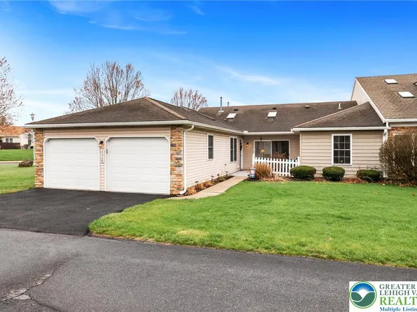 2528 Waynesborough Ct, Macungie, PA 18062