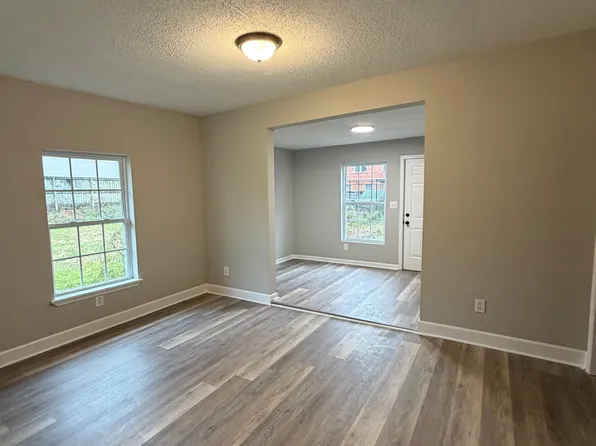 2510 Oak St, Chattanooga, TN 37404