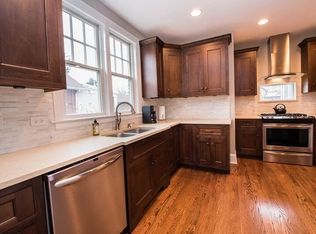 10633 S Oakley Ave, Chicago, IL 60643
