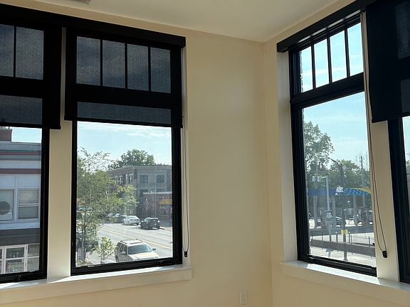 5th image of 471 Elmwood Ave #204