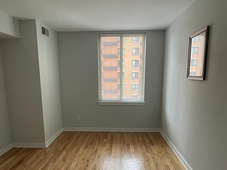 1000 New Jersey Ave SE #827 — Photo 6