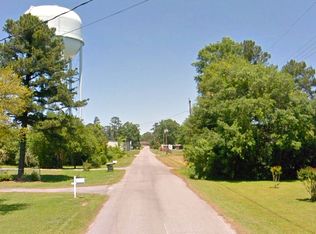 Hazel Ave, Andrews, SC 29510