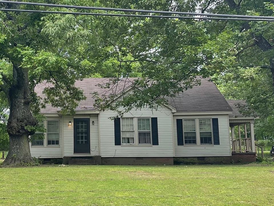 1314 S College St, Covington, TN 38019 Zillow