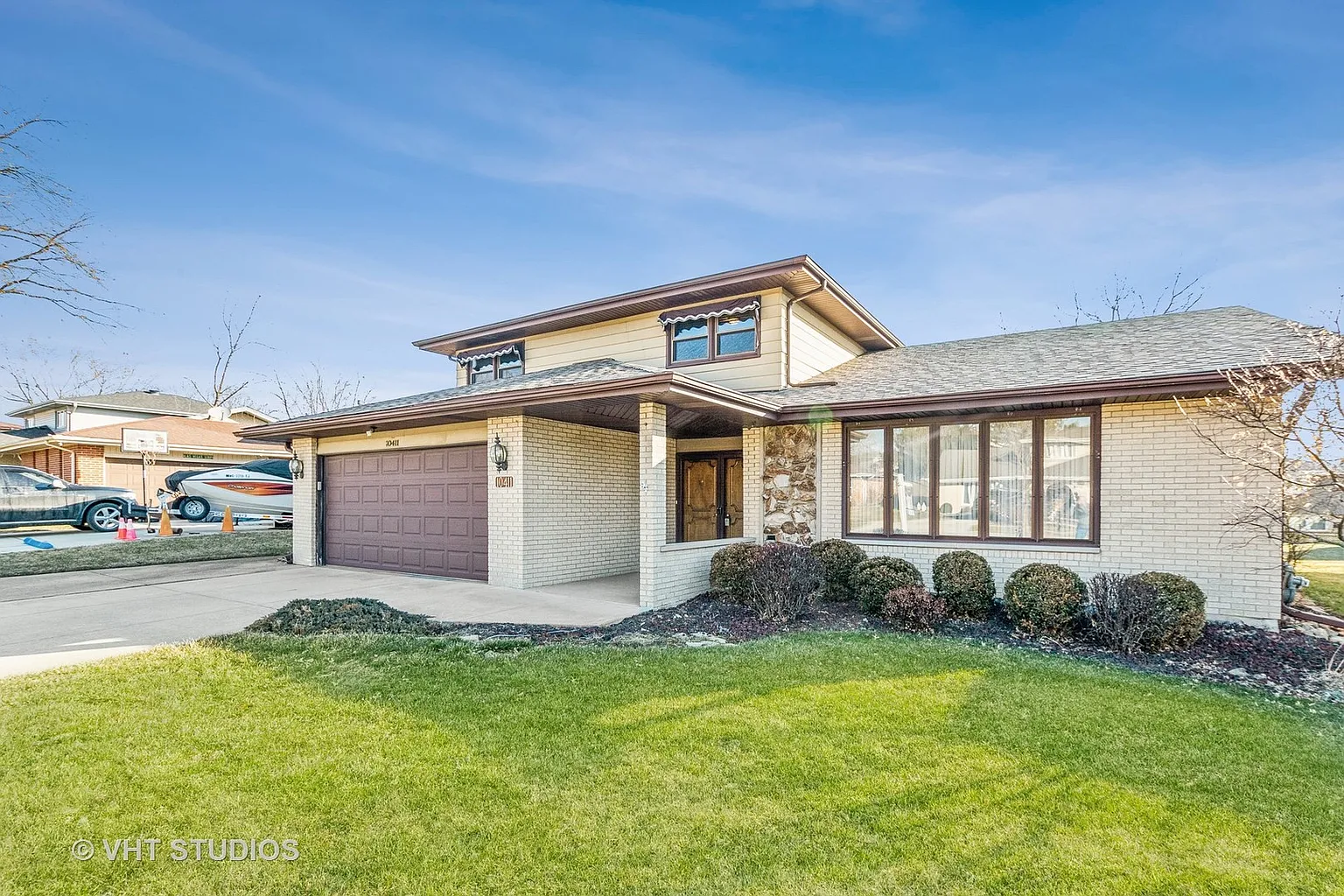 10411 Broadmoor Dr photo 1