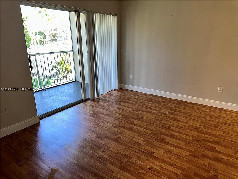 460 S Park Rd #6203 — Photo 7