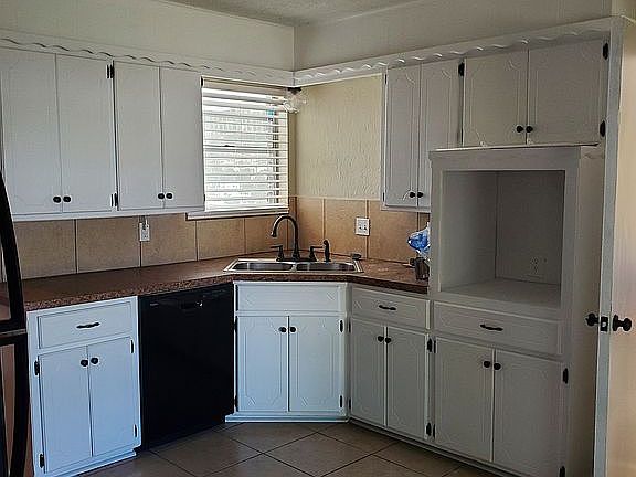3rd image of 2119 Elmhurst Dr