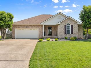 917 Lone Oak Dr, Gallatin, TN 37066