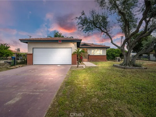 822 Dover Pl, Delano, CA 93215