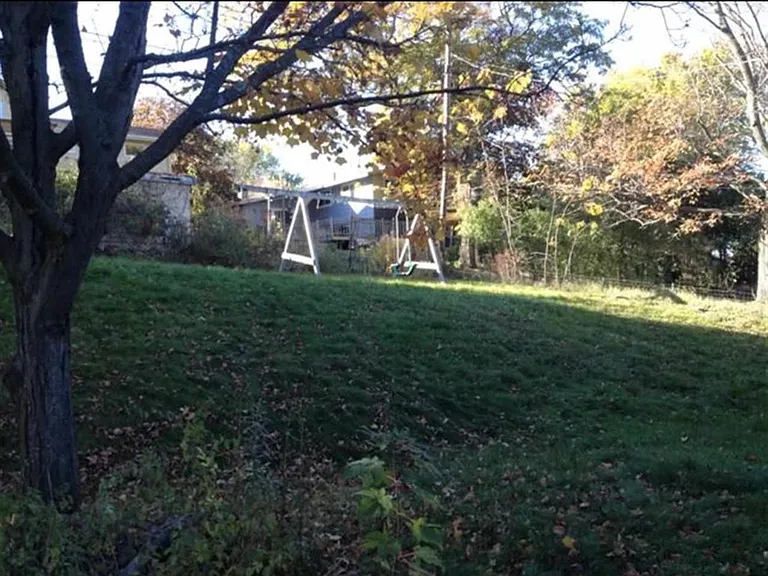 216 N 11th Ave — Photo 8