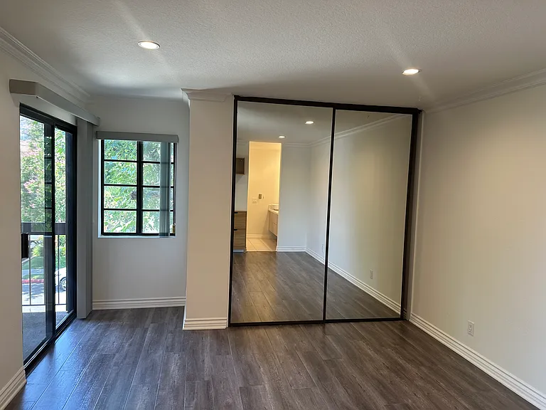 248 W Loraine St #201 — Photo 12