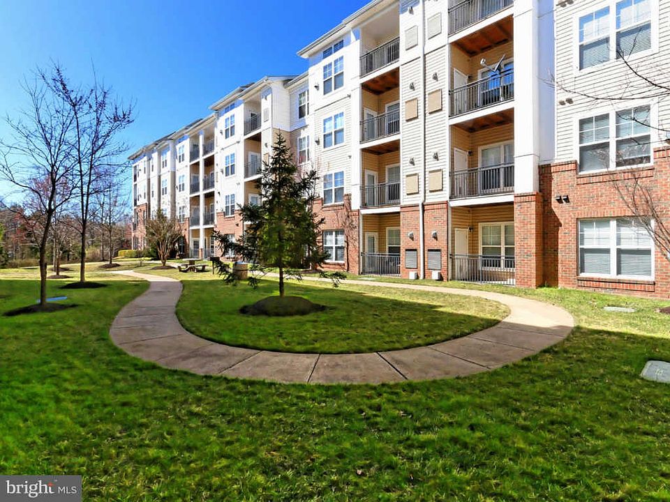 1st image of 3850 Lightfoot St Unit 253