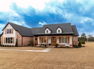 1063 Noah St, Fayetteville, AR 72703