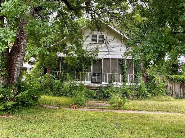 621 W Laurel St, Independence, KS 67301
