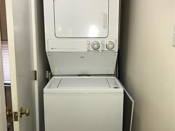 230280
