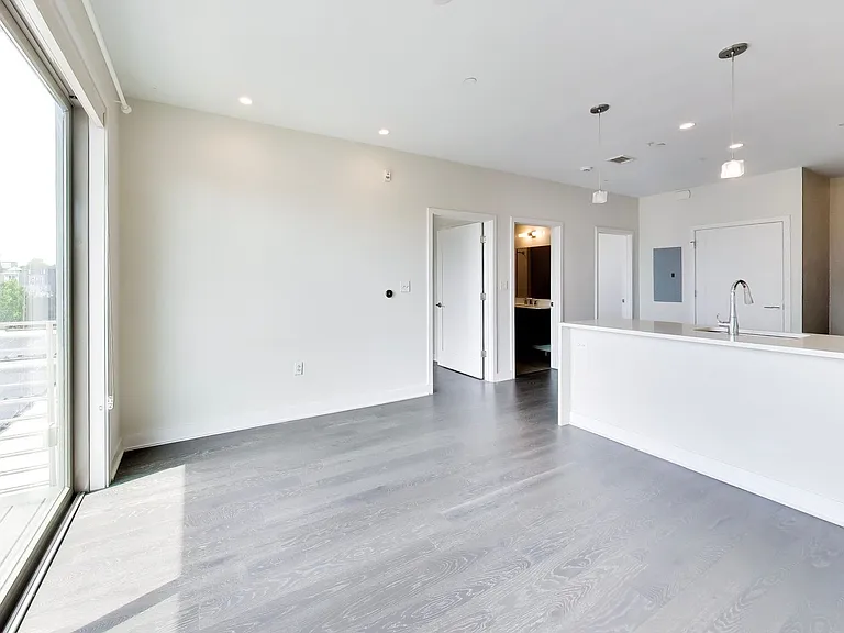 1350 Maryland Ave NE #316 — Photo 4