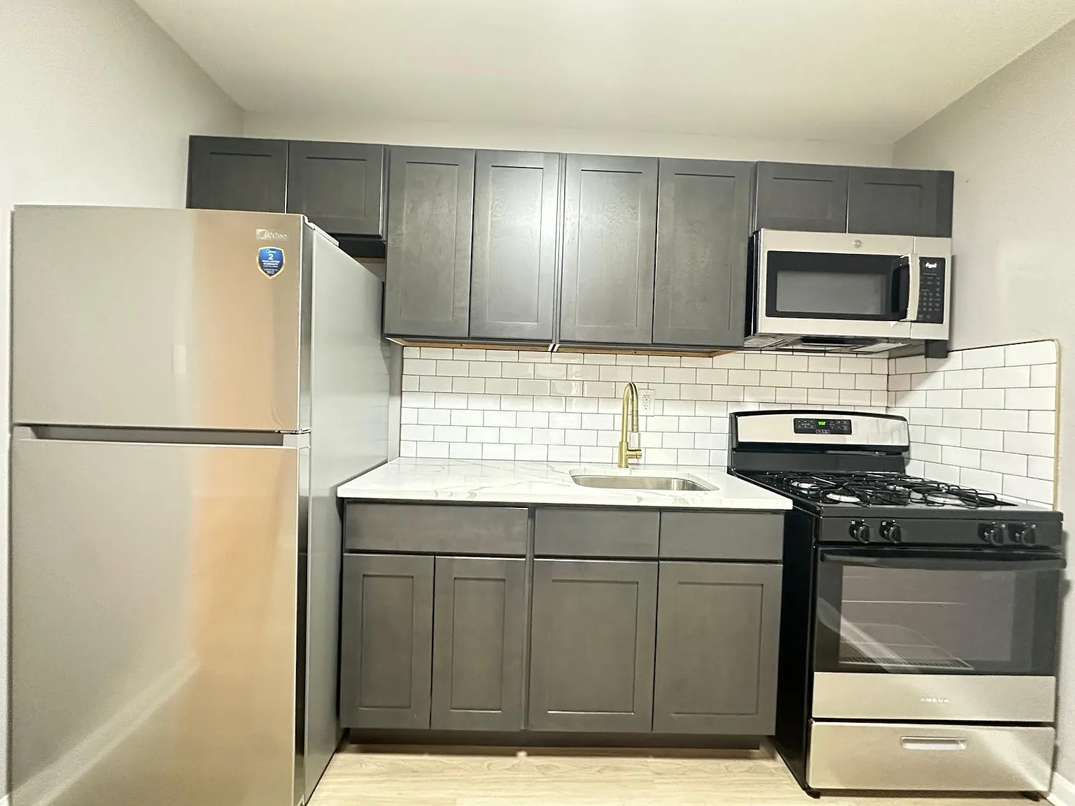 Gorgeous Home Available Now! — Photo 4