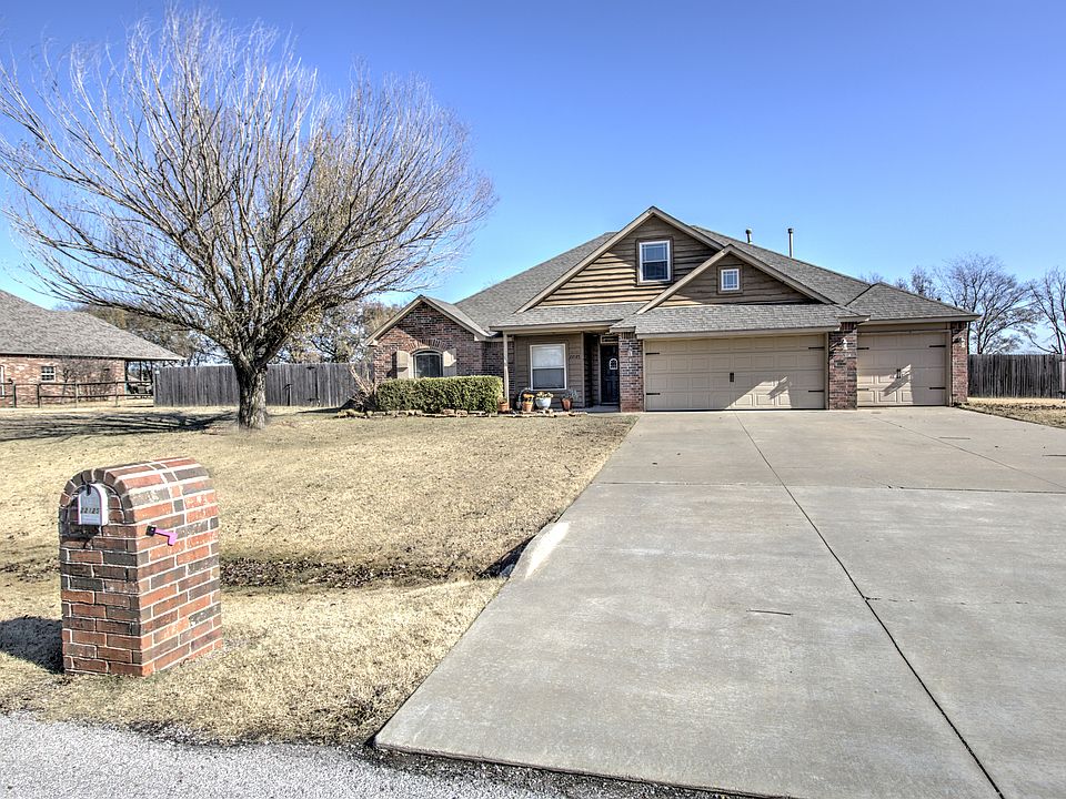 1st image of 22125 Riverwood Dr