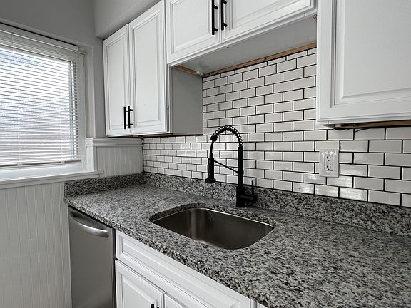 5th image of 3139 Beaver Ave APT 2