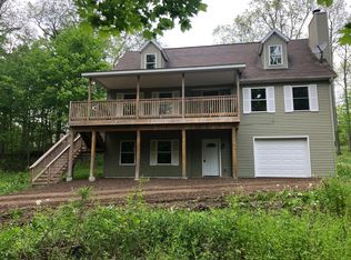 448 Sterling Rd, Newfoundland, PA 18445