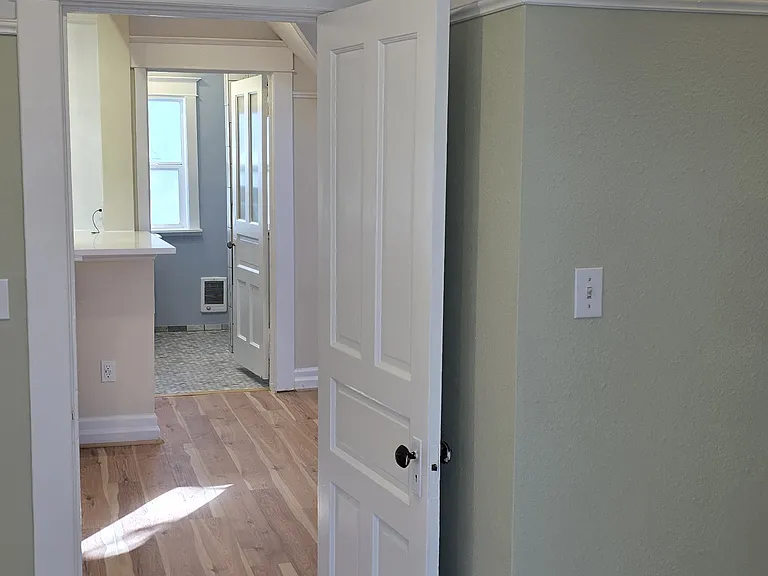 7458 N Jordan Ave #B — Photo 28