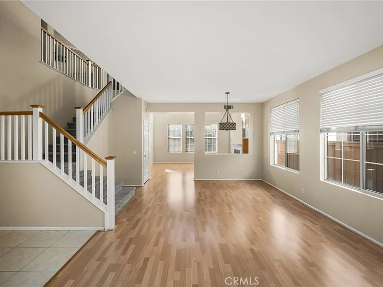 11645 Maynard Ave — Photo 3